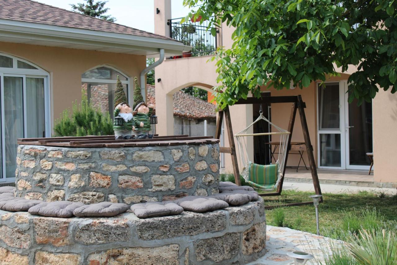 Къща За Гости Крапец Exterior foto